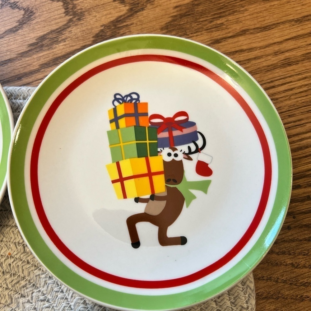 Bealls Reindeer Plates - Set of 4-Dishwasher/ Microwave Safe-Peebles-Goody's - Picture 3 of 7